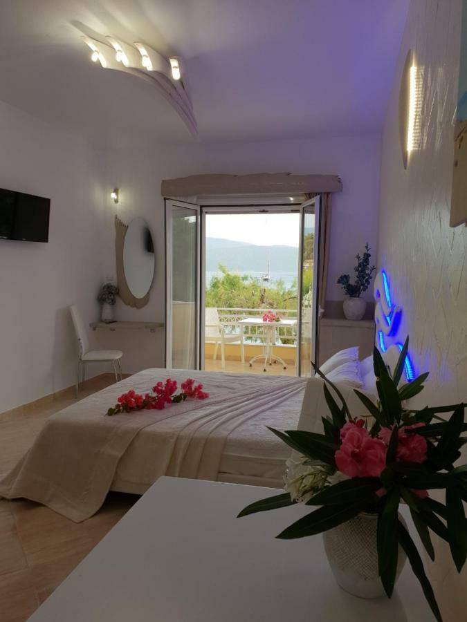 Posidonio Hotel Klima  ภายนอก รูปภาพ