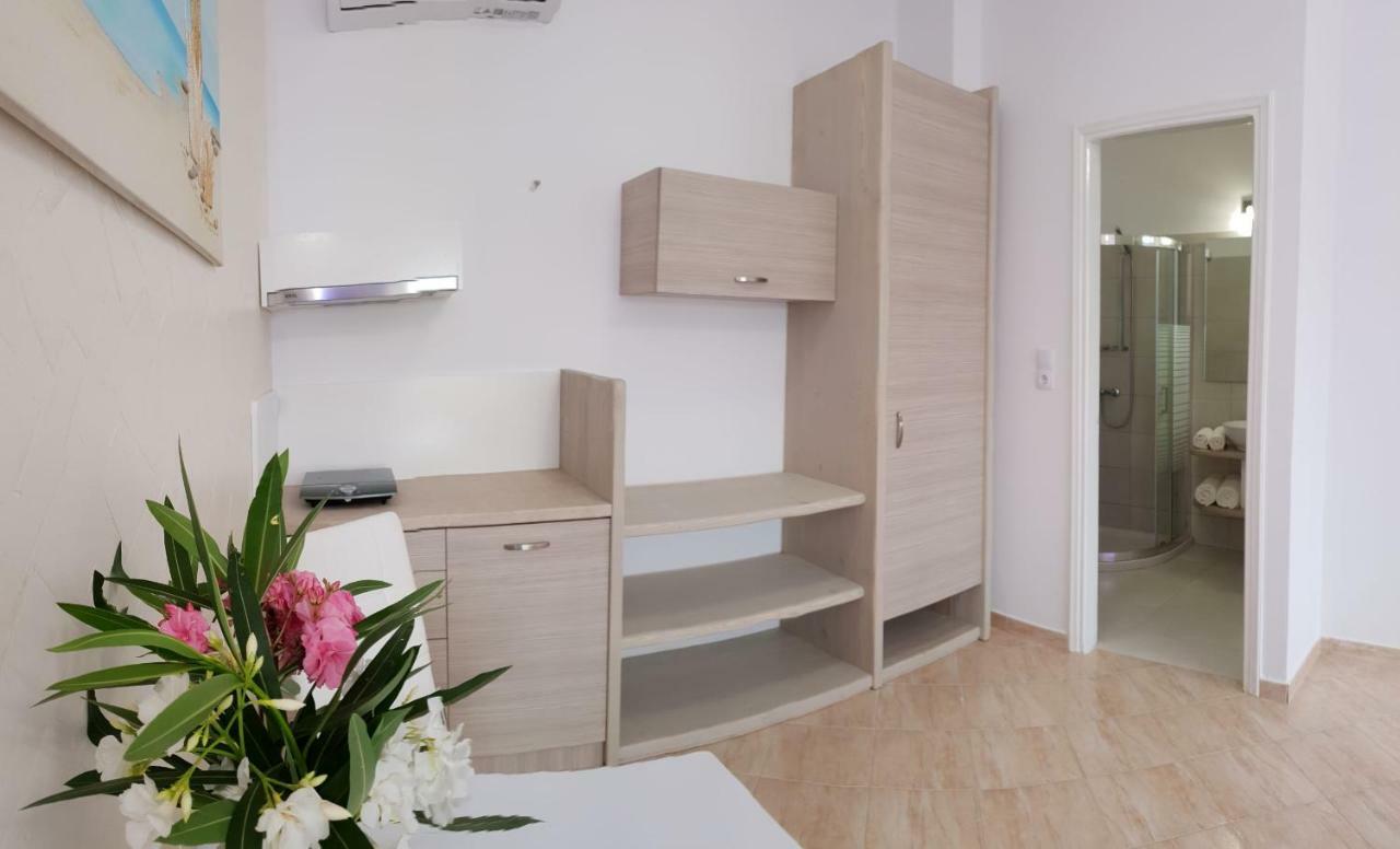 Posidonio Hotel Klima  ภายนอก รูปภาพ